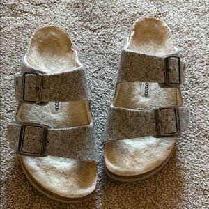 Birkenstock Light Gray Arizona slides
